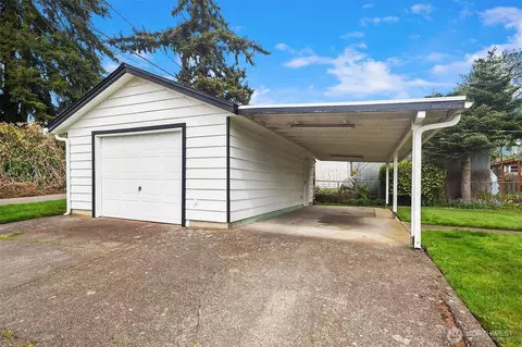 Exterior - 2230 Oakes Ave, Everett, WA 98201 photo 5 of 7
