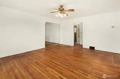 Living - 2230 Oakes Ave, Everett, WA 98201 photo 3 of 4