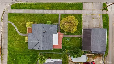 View/Area - 2230 Oakes Ave, Everett, WA 98201 photo 1 of 7