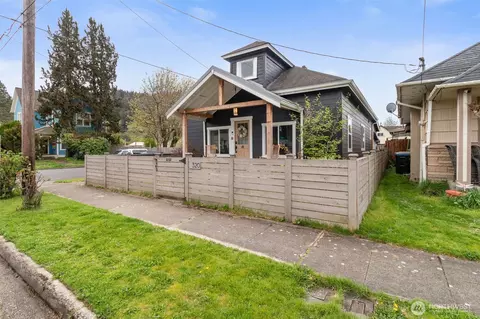 320 E Main St, Centralia, WA 98531