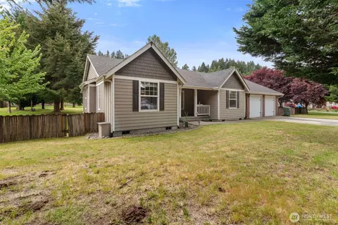 9519 185th Ave SW, Rochester, WA 98579