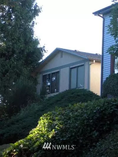 3006 E Cherry, Seattle, WA 98122 photo 1