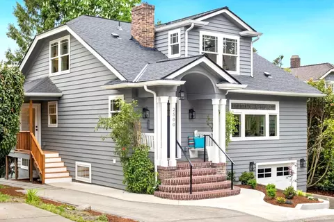 2500 Lorentz Pl N, Seattle, WA 98109