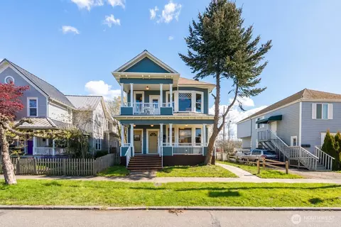 2106 Young St, Bellingham, WA 98225