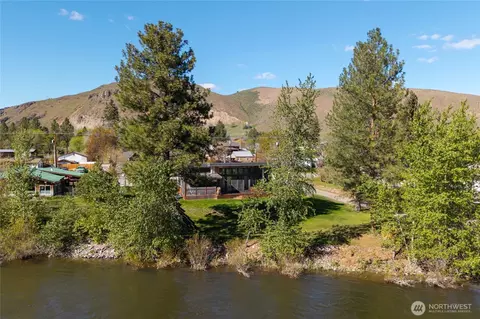 View/Area - 1013 Riverside Ave, Twisp, WA 98856 photo 2 of 4