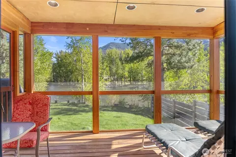 Exterior - 1013 Riverside Ave, Twisp, WA 98856 photo 3 of 8