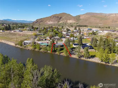 View/Area - 1013 Riverside Ave, Twisp, WA 98856 photo 3 of 4