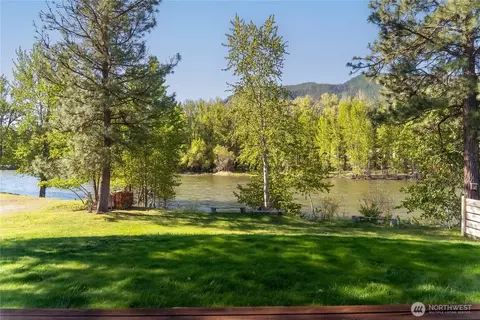 Exterior - 1013 Riverside Ave, Twisp, WA 98856 photo 4 of 8
