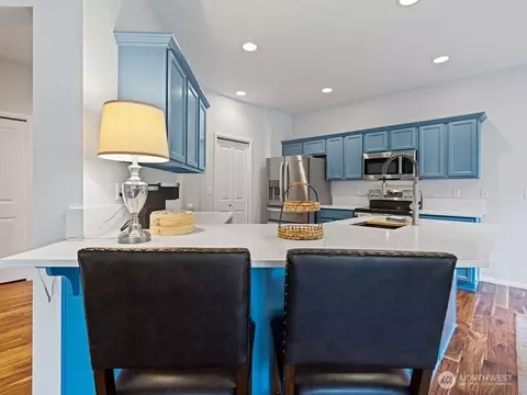 Kitchen - 4119 167th Pl SE, Bothell, WA 98012 photo 6 of 11