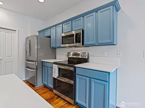 Kitchen - 4119 167th Pl SE, Bothell, WA 98012 photo 11 of 11