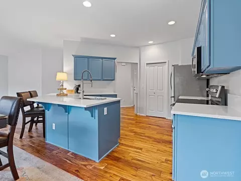 Kitchen - 4119 167th Pl SE, Bothell, WA 98012 photo 8 of 11