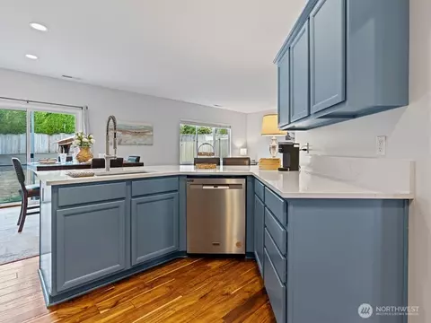 Kitchen - 4119 167th Pl SE, Bothell, WA 98012 photo 2 of 11