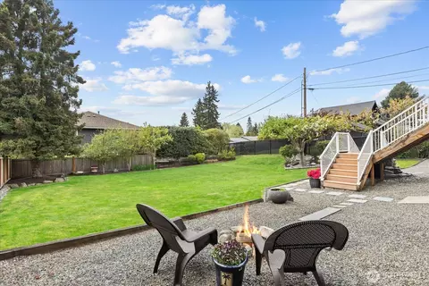 Exterior - 747 Olympic Ave, Edmonds, WA 98020 photo 7 of 11