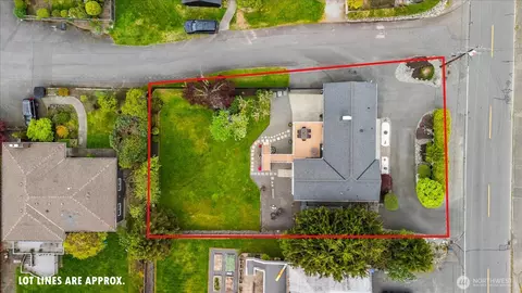 View/Area - 747 Olympic Ave, Edmonds, WA 98020 photo 3 of 4