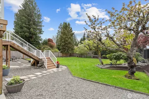 Exterior - 747 Olympic Ave, Edmonds, WA 98020 photo 6 of 11