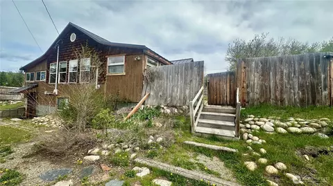 400 Bluff St, Winthrop, WA 98862
