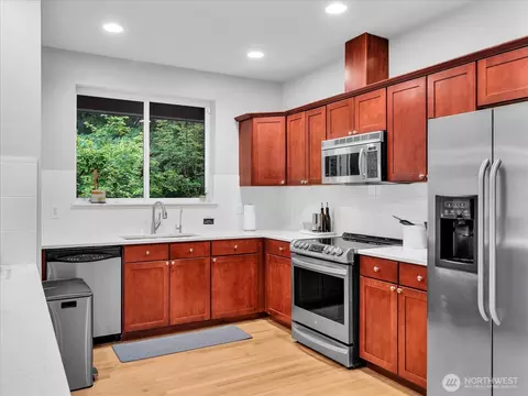 35227 SE Aspen Ln #1202, Snoqualmie, WA 98065
