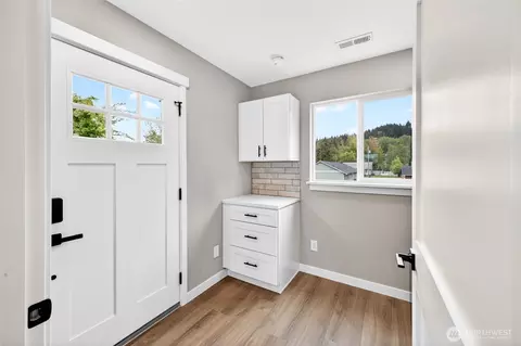 Entry Way - 307 Bridge St SE, Orting, WA 98360 photo 2 of 2