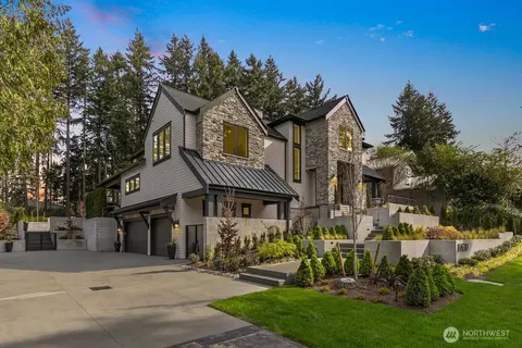 10630 SE 22nd St, Bellevue, WA 98004