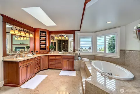 941 Glen St, Edmonds, WA 98020 photo 18
