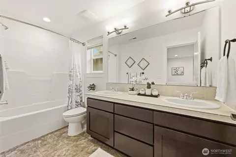 Bath - 18928 10th Dr SE, Bothell, WA 98012 photo 2 of 4