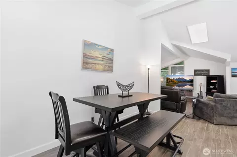 Dining - 10430 34th Dr SE, Everett, WA 98208 photo 2 of 2