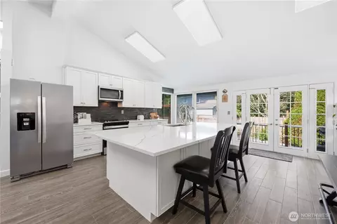 Kitchen - 10430 34th Dr SE, Everett, WA 98208 photo 1 of 4