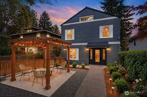 2609 10th Ave W, Seattle, WA 98119