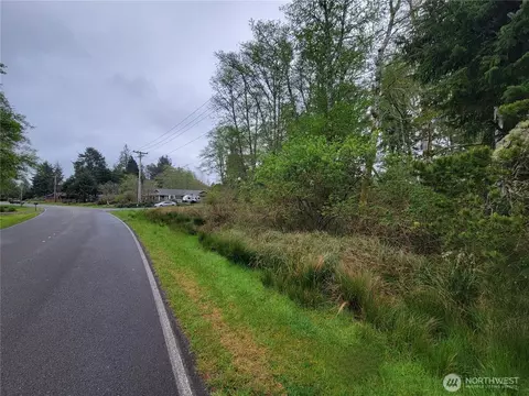 789 Mount Olympus Ave SE, Ocean Shores, WA 98569