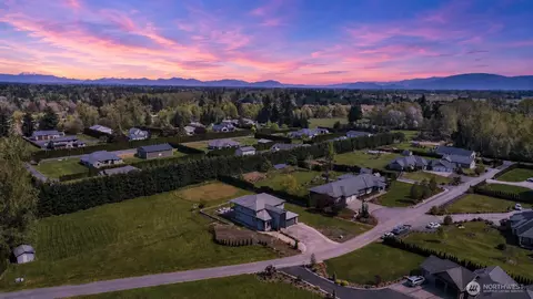 1072 W 55th Ter, Bellingham, WA 98226