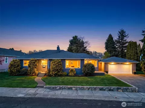 1312 C St, Lynden, WA 98264