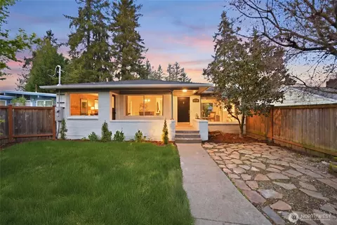 10726 Sand Point Way NE #A, Seattle, WA 98125