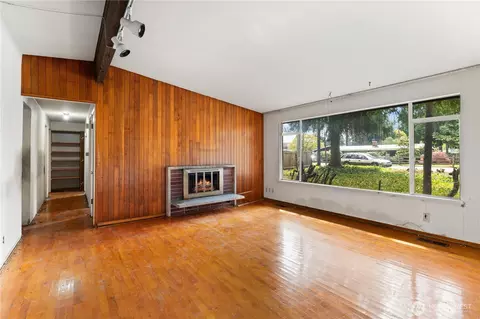 Living - 9012 NE 178th St, Bothell, WA 98011 photo 3 of 5