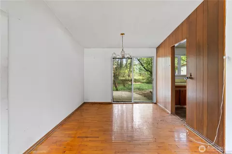 Living - 9012 NE 178th St, Bothell, WA 98011 photo 4 of 5