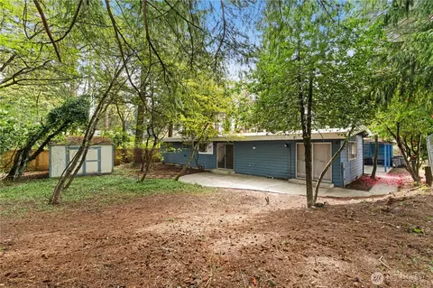 Exterior - 9012 NE 178th St, Bothell, WA 98011 photo 5 of 8