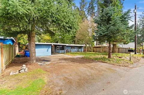 Exterior - 9012 NE 178th St, Bothell, WA 98011 photo 2 of 8