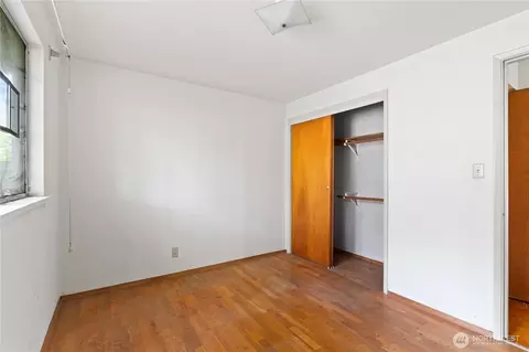 Bedroom - 9012 NE 178th St, Bothell, WA 98011 photo 4 of 7