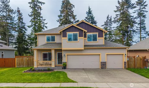1077 NW Longview Dr, Oak Harbor, WA 98277