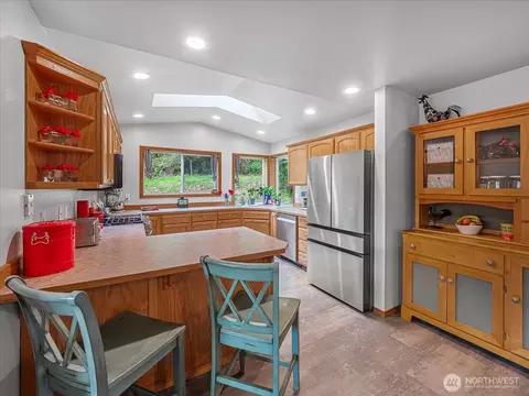 Kitchen - 15220 197th St E, Orting, WA 98360 photo 1 of 2