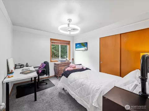 Bedroom - 15220 197th St E, Orting, WA 98360 photo 3 of 5