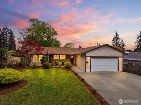 422 159th Pl SE, Bellevue, WA 98008
