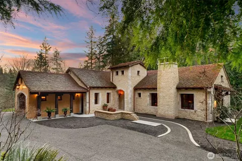 11008 N Deer Dr, Woodway, WA 98020