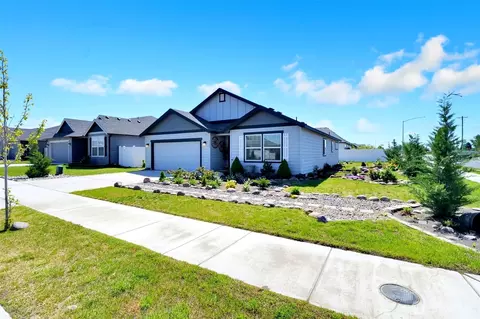 4735 W Cottontail St, Moses Lake, WA 98837