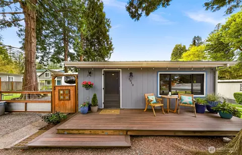 5013 Cedar St, Blaine, WA 98230