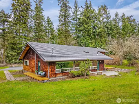 874 N Sunset Dr, Camano Island, WA 98282