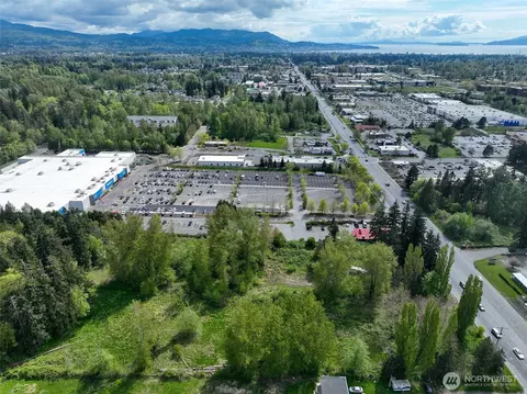 4472 Meridian St, Bellingham, WA 98226