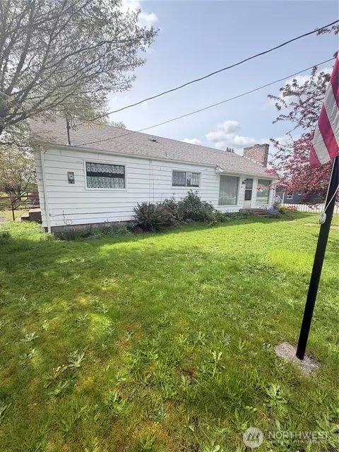 2610 Borst Ave, Centralia, WA 98531