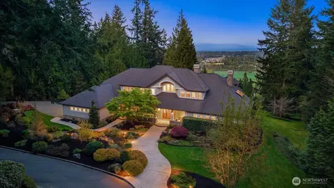 13748 242nd Ave NE, Woodinville, WA 98077