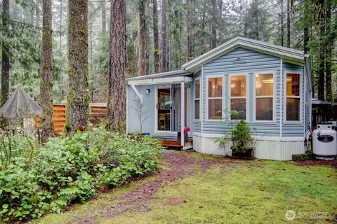 243 Schinn Canyon Ct, Deming, WA 98244