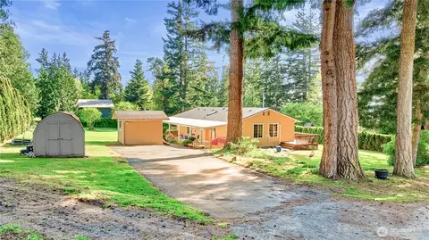560 N Sunset Dr, Camano Island, WA 98282